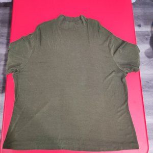 Green pullover with a metallic/gold undertone turtle neck women's size XL